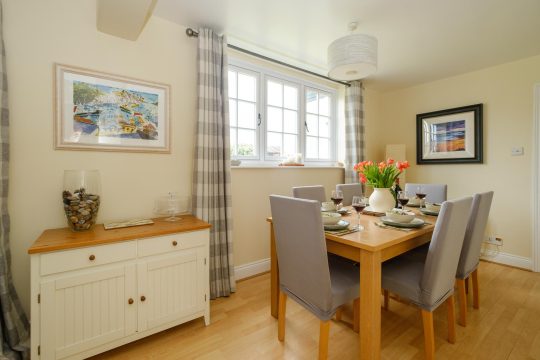 2 Ogilvie Lodge