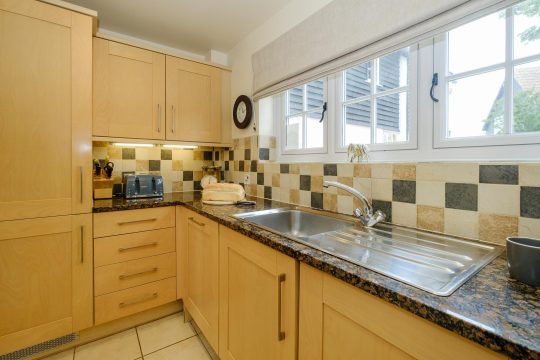 2 Ogilvie Lodge