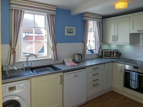 3 Ogilvie Lodge