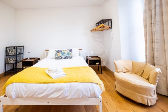 Ash – Three Tuns Apartments