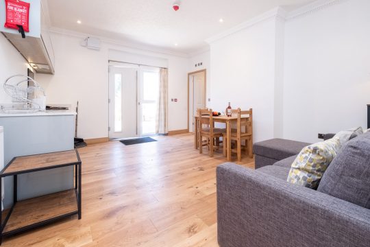 Birch – Three Tuns Apartments