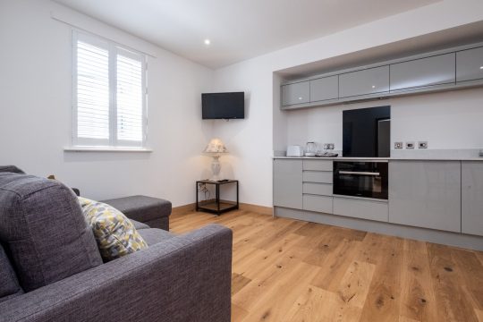Hazel – Three Tuns Apartments