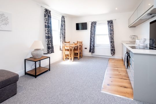 Rowan – Three Tuns Apartments