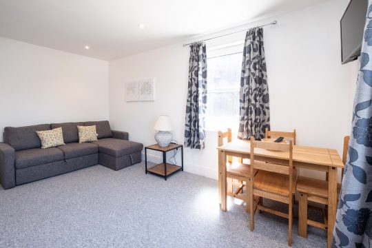 Rowan – Three Tuns Apartments