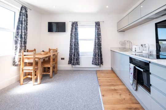 Rowan – Three Tuns Apartments