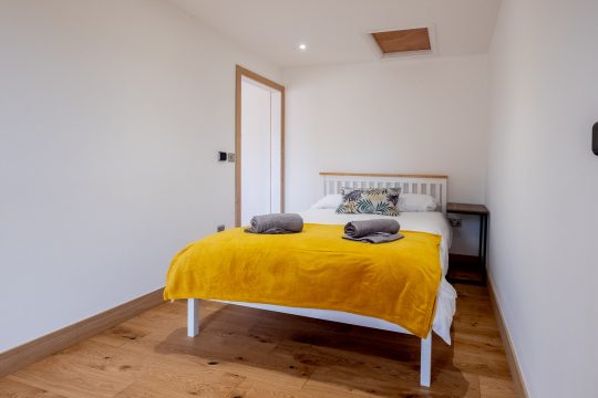 Maple – Three Tuns Apartments