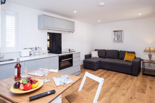 Weeping Willow – Three Tuns Apartments