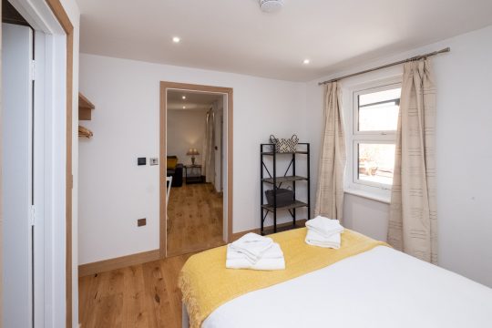 Weeping Willow – Three Tuns Apartments