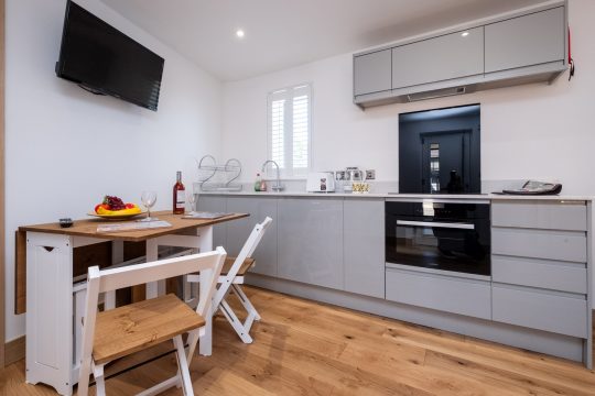 Weeping Willow – Three Tuns Apartments