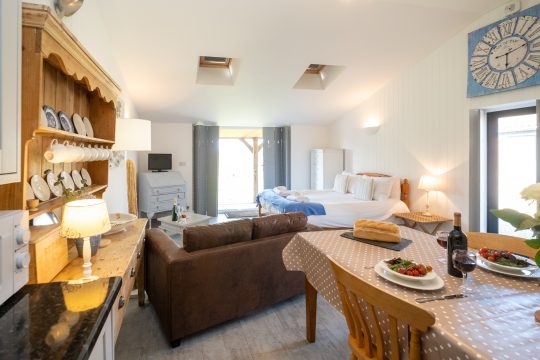 Studio Barn – East Green Farm Cottages