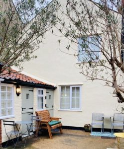 Pebble Cottage – 6 Victoria Rd