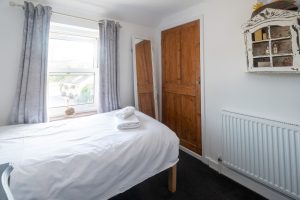 5 Burrells Cottages