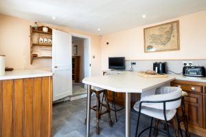 Hill House Apartment
