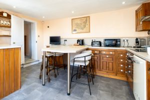 Hill House Apartment