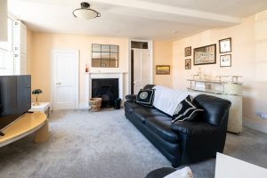 Hill House Apartment