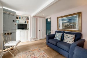 10 Hertford Place