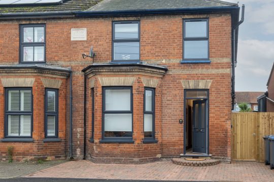 10 Jubilee Cottage