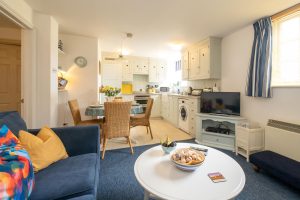 1 Ogilvie Lodge