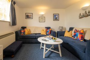 1 Ogilvie Lodge