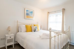 Driftwood – 10 Britten close