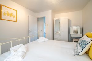 Driftwood – 10 Britten close