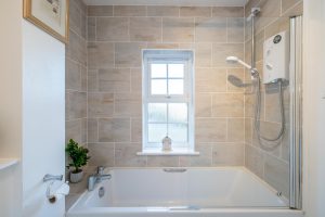 Driftwood – 10 Britten close