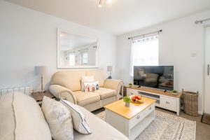 Driftwood – 10 Britten close