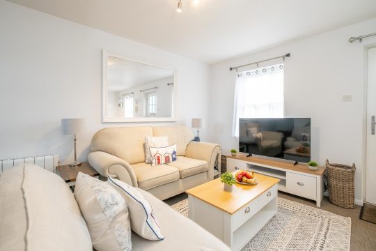 Driftwood – 10 Britten close