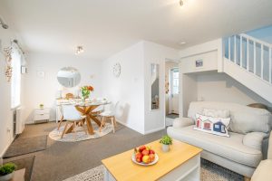 Driftwood – 10 Britten close