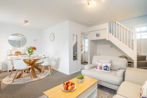 Driftwood – 10 Britten close